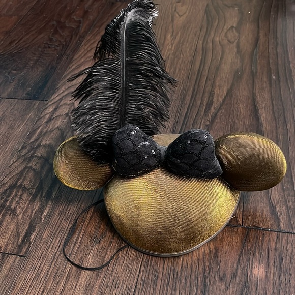 Disney Accessories - Minnie Mouse ear hat